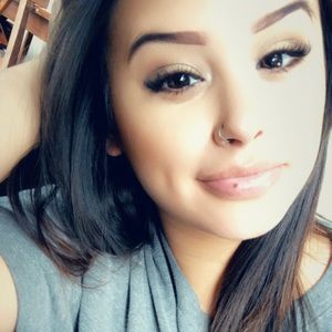 Meet your Posher, Anya